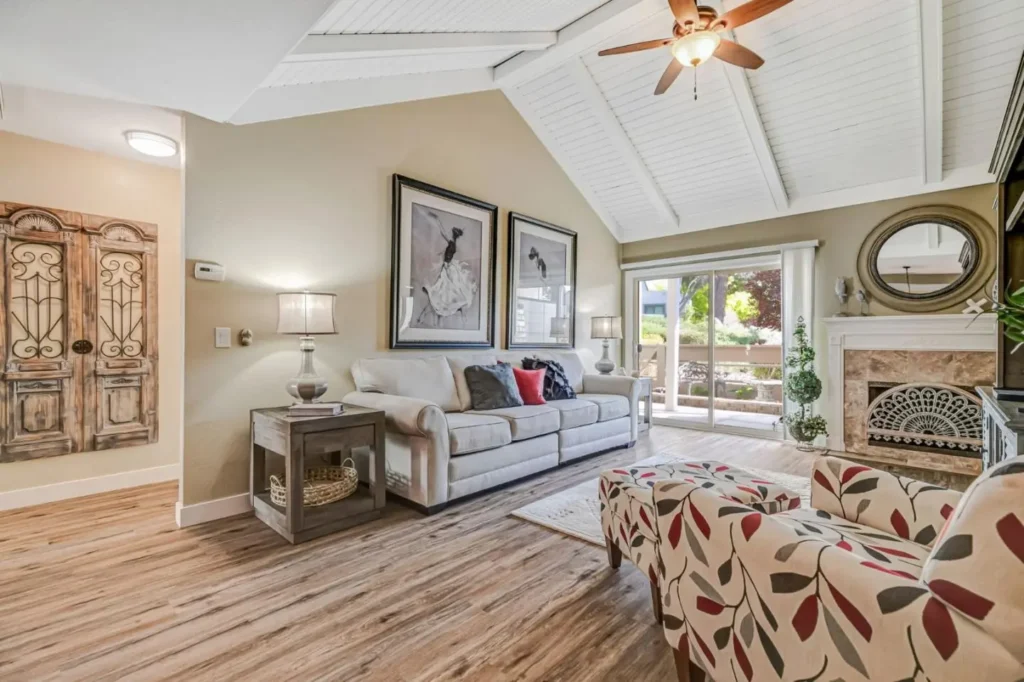 6094 Montgomery CT (2)