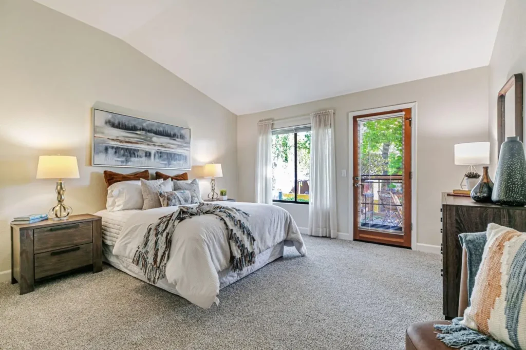 7530 Morevern CIR - Primary Bedroom