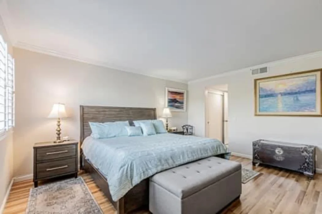 8411 Chenin Blanc LN (2) (5)